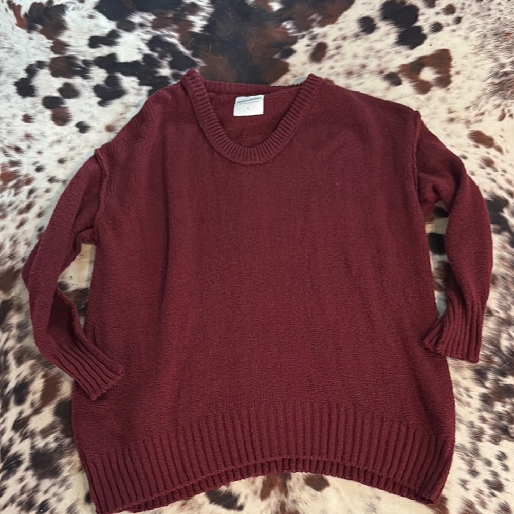Chelsea DeBoer Women's Burgundy Sweater
